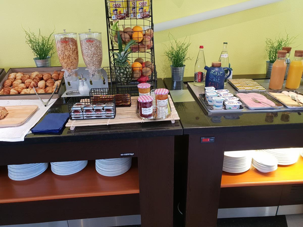 Отель Ibis Styles Marseille Plan De Campagne Ле-Пенн-Мирабо Экстерьер фото