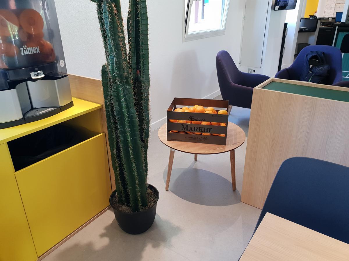 Отель Ibis Styles Marseille Plan De Campagne Ле-Пенн-Мирабо Экстерьер фото